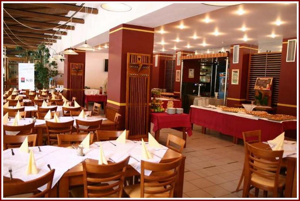 Hotel Skalni Mlyn ブランスコ エクステリア 写真